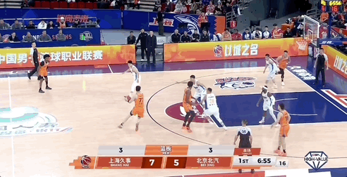 bob官网-下半场发威!上海男篮86-67大胜北京男篮