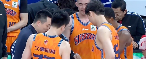 bob官网-下半场发威!上海男篮86-67大胜北京男篮