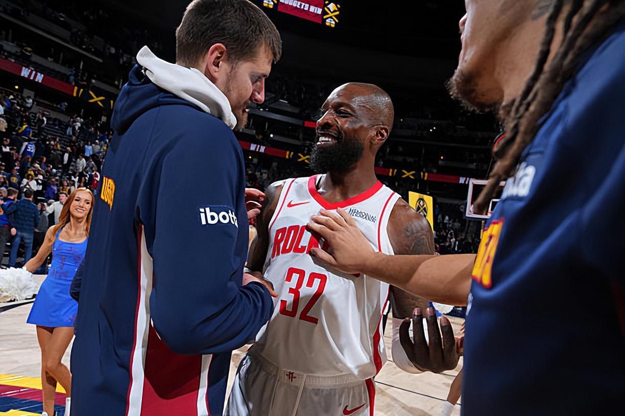 bob平台-老老实实当吉祥物就好了，火箭为什么还要让这位老将出场呢？